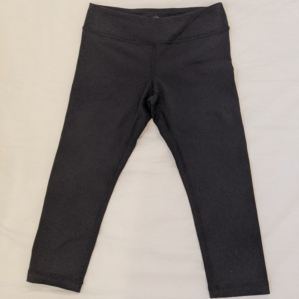 Ivivva Black Capri Leggings